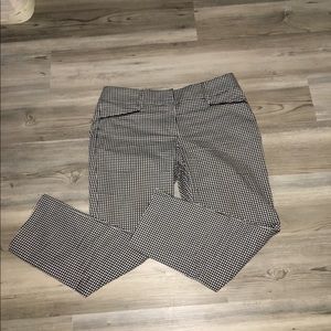 NY & C Cropped Black & White Slacks